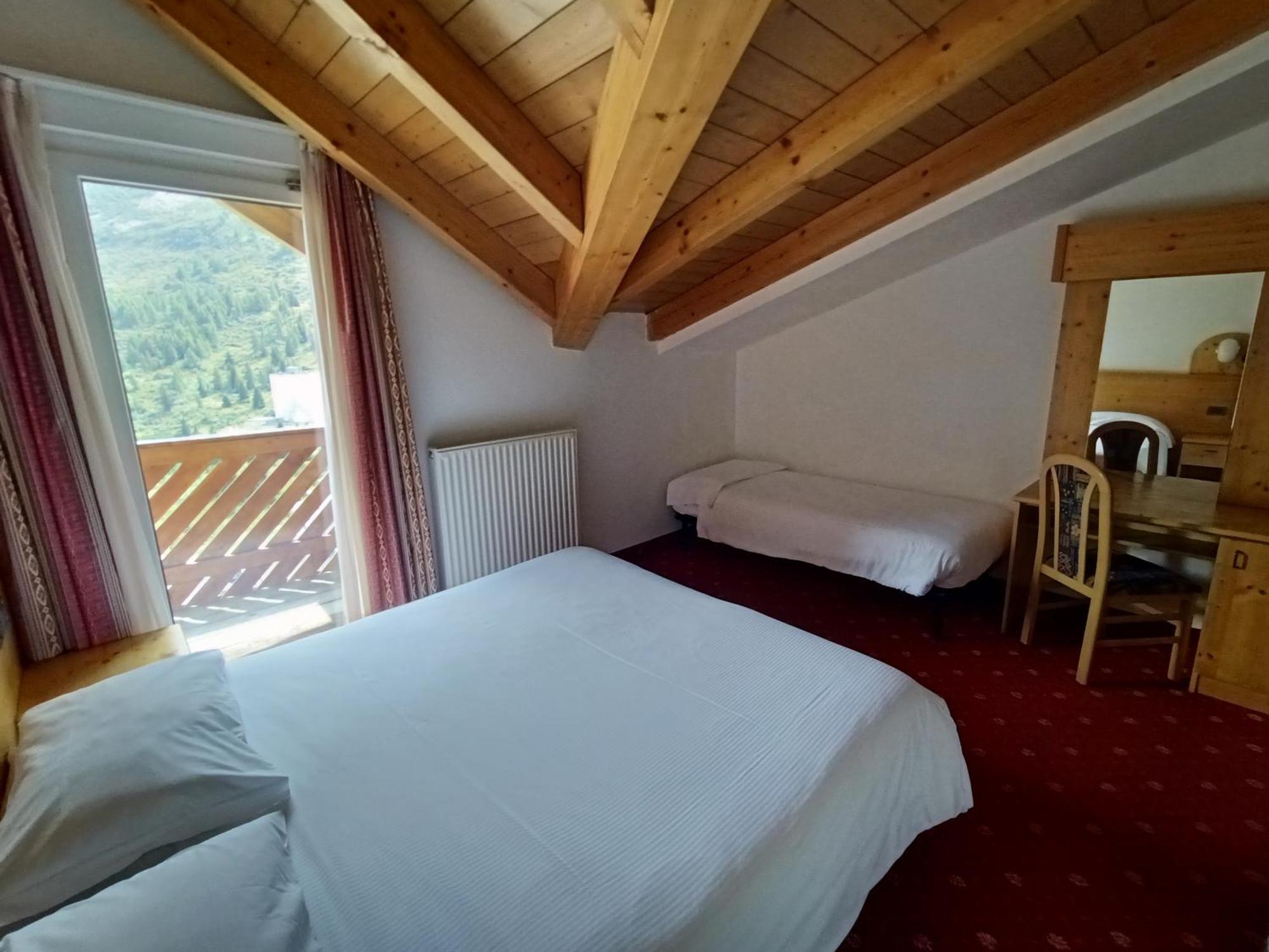 Hotel Cielo Blu Пассо-дель-Тонале Екстер'єр фото